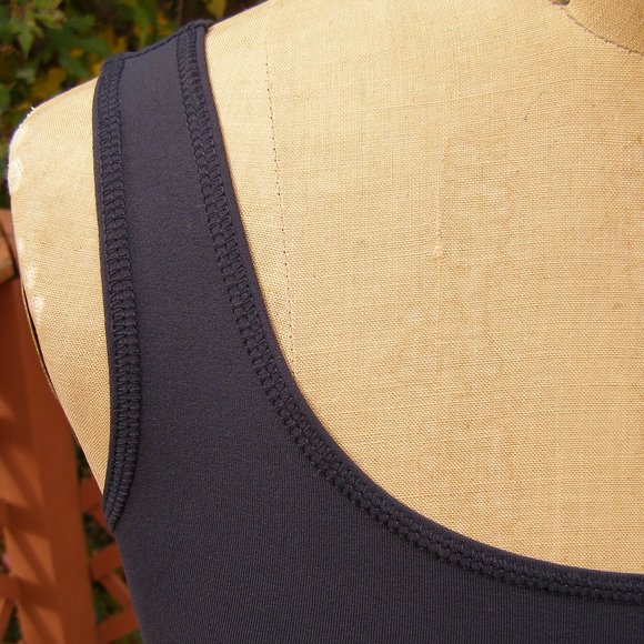 🇺🇲 NWOT S/M Theory navy blue Camisole/tank top - Picture 6 of 9